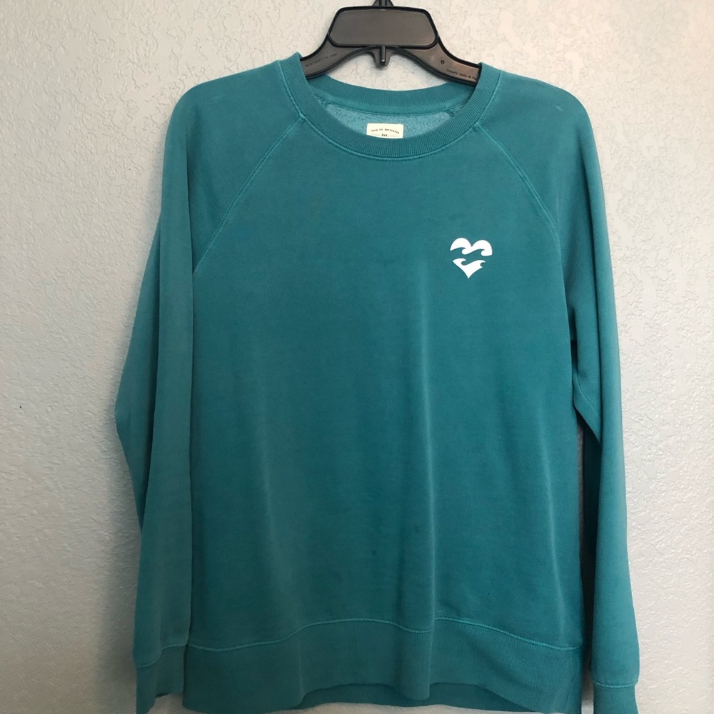 Long sleeve billabong sweatshirt